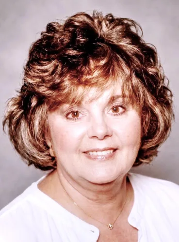 Vickie Sue Farmer 1955-2026